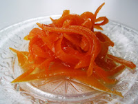 cortezas de naranja confitadas