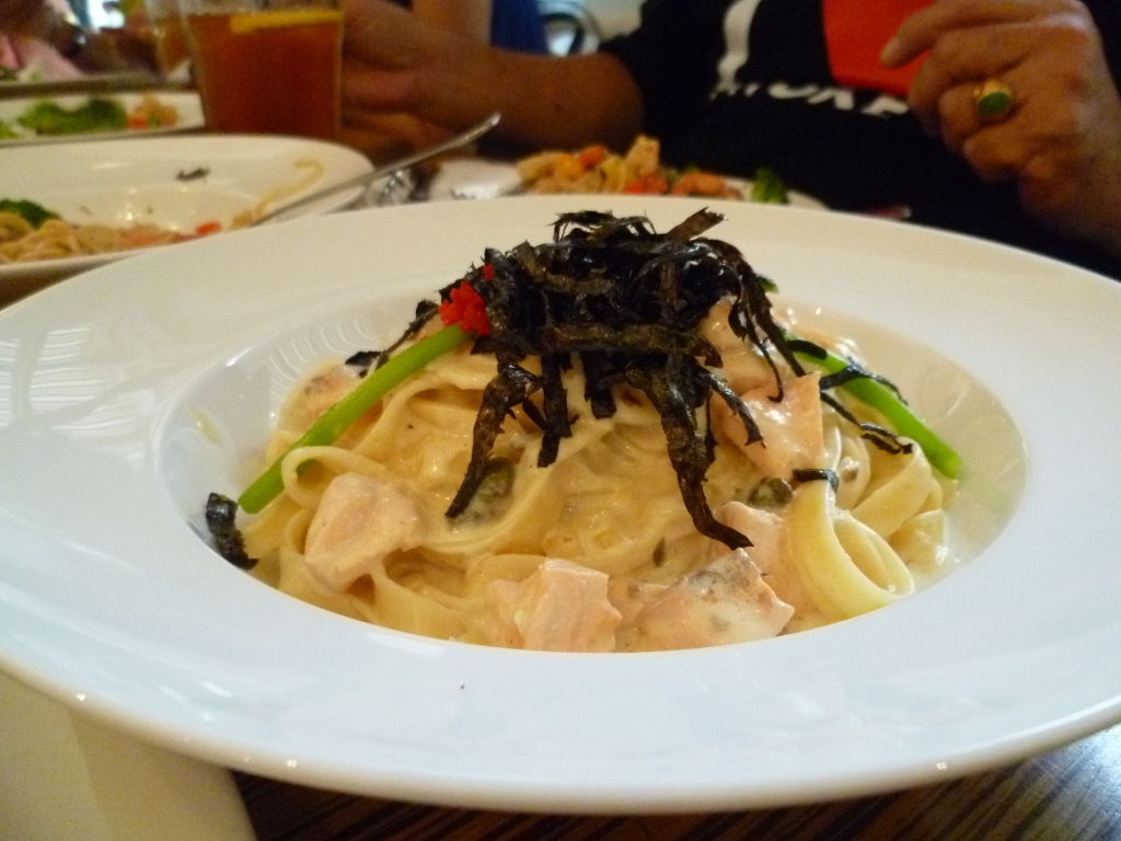 Mix them all up... Piggin Out Marmalade Café (Publika)