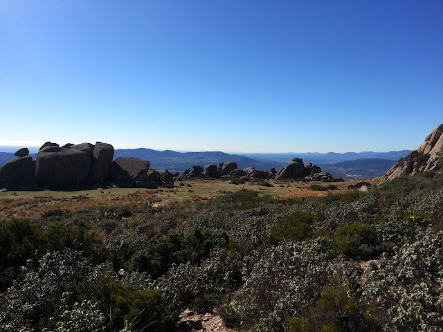 El Yelmo con niños. La Pedriza. Parque Nacional de Guadarrama.