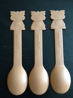 Fro-Yo Girl Speaks: Back of the Menchie’s Chip Spoon