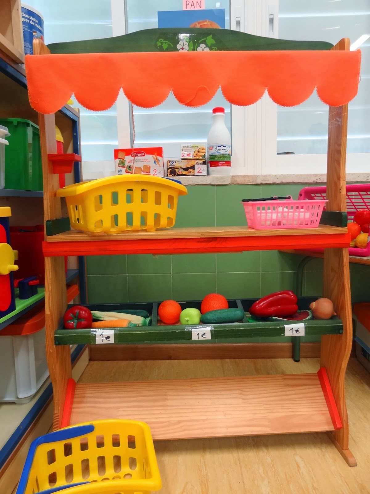 Los bichitos de mi clase: LA TIENDA