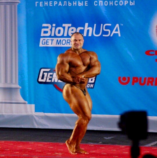 Кулаев бодибилдер
