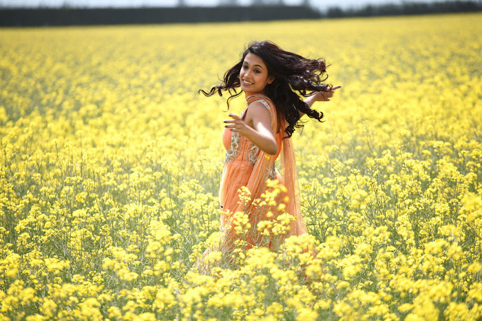 sarah jane dias spicy hq unseen pics