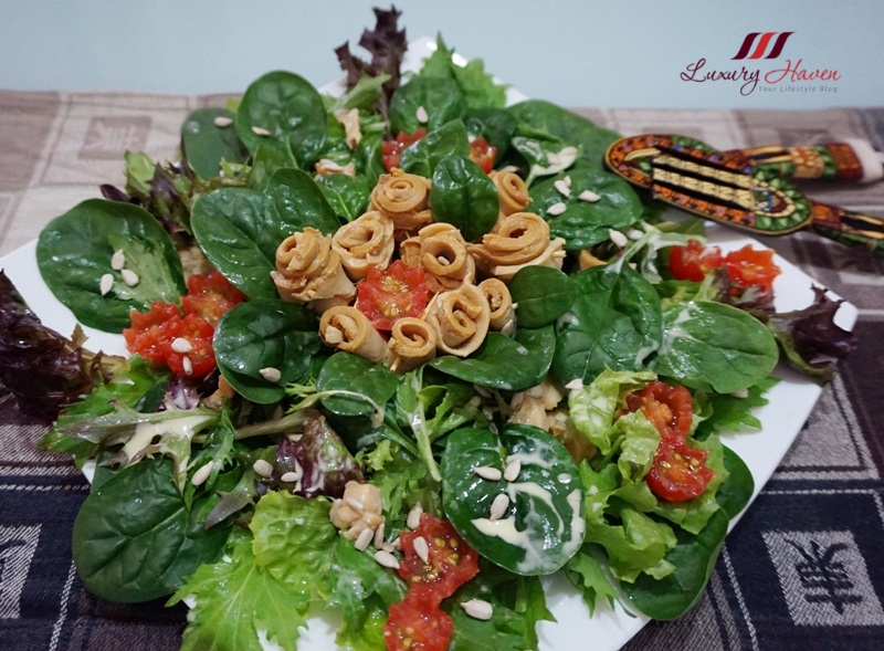 Healthy Abalone Salad with Avocado Dressing ( 鲍鱼沙拉配鳄梨酱 )
