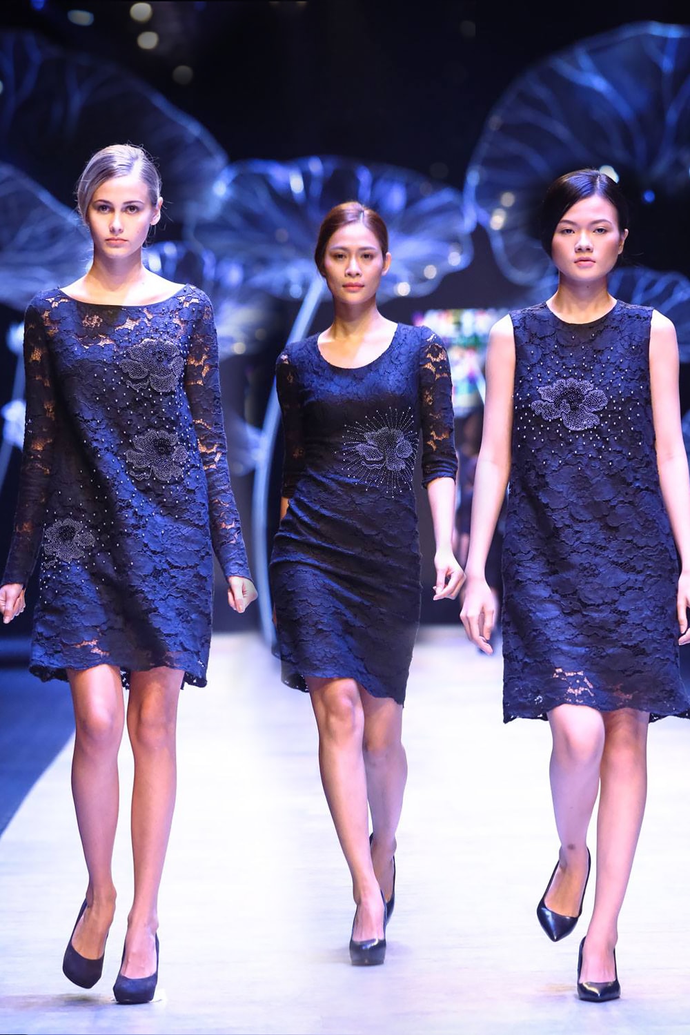 Crystal Phuong- Vietnam International Fashion Week 2016- Day 4- Luala Atelier
