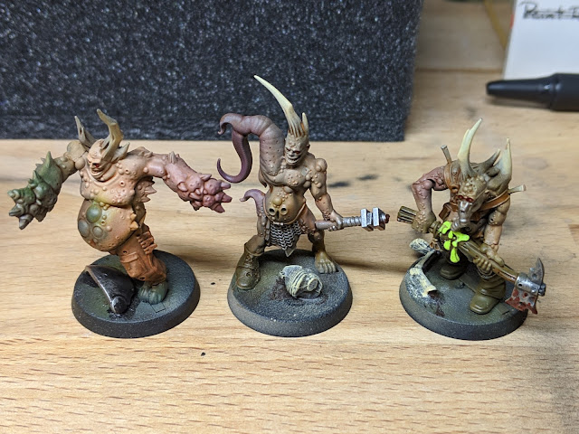 I also went with a bright green for some sludge coming out of the mouth of one of the walkers Detailing finished, now to hit the bases