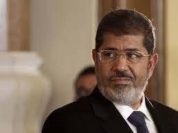 حبس الرئيس مرسى 15 يوما لاتهامه بالتخابر مع "حماس" واقتحام السجون