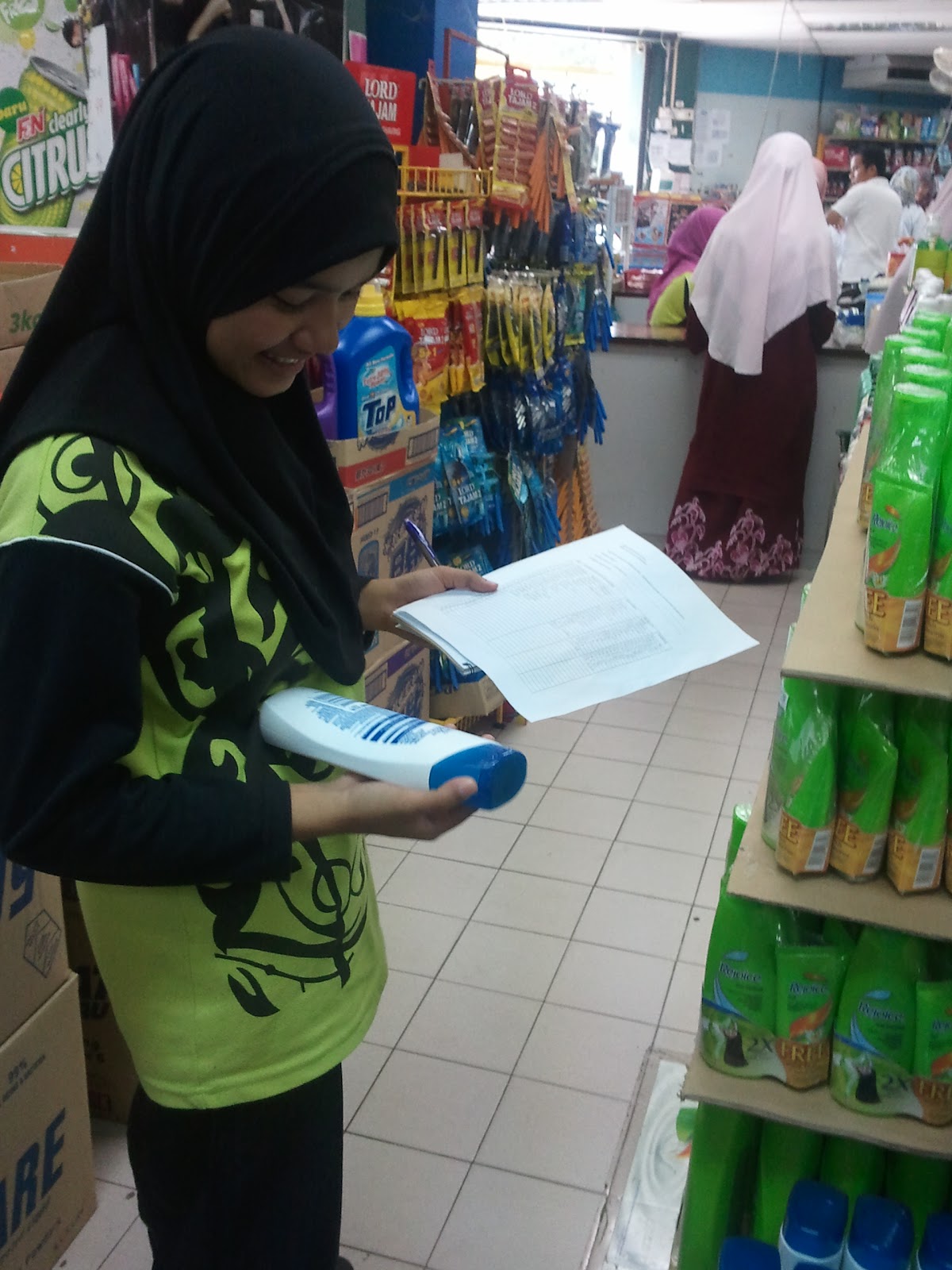 Kelab Pengguna In English / Pertandingan Kepenggunaan Sempena Hari