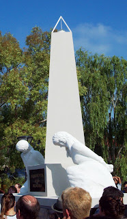 Monumento a los desaparecidos de Monte Grande