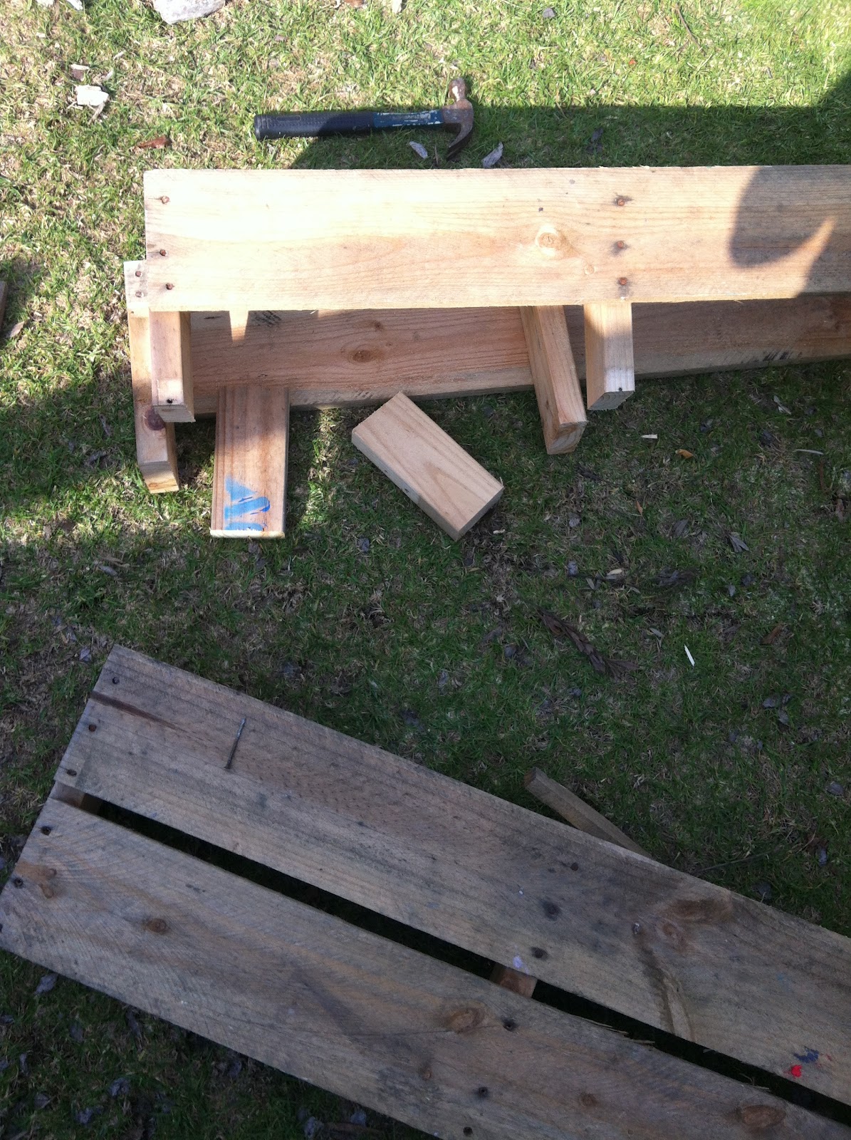 Sustainable living DIY pallet bench seat. step by step process.