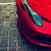 Fondo de Pantalla Coche de lujo rojo