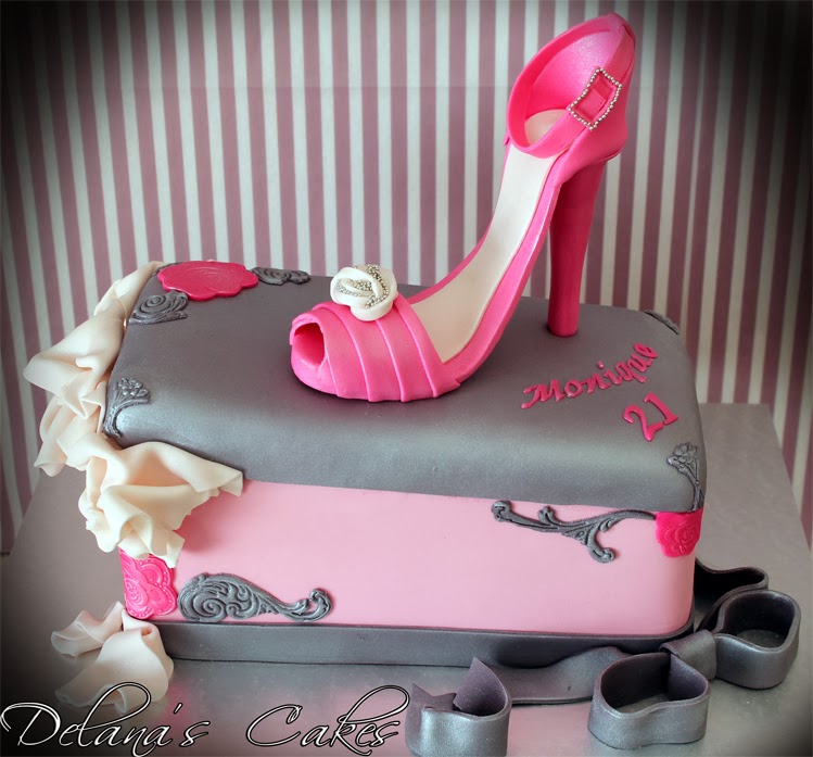 Delana's Cakes: Pink Shoe & Shoebox Cake