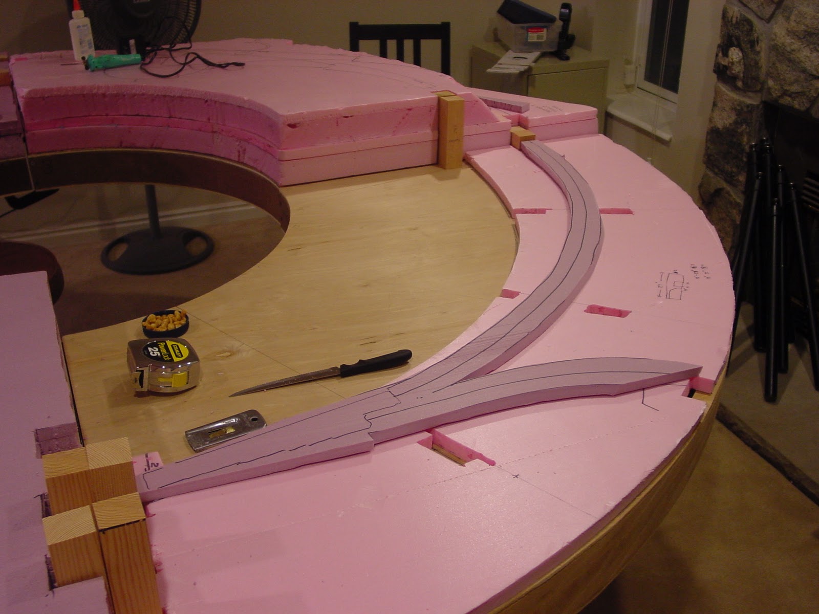 The Model Railroader's Notebook Underground Roadbed