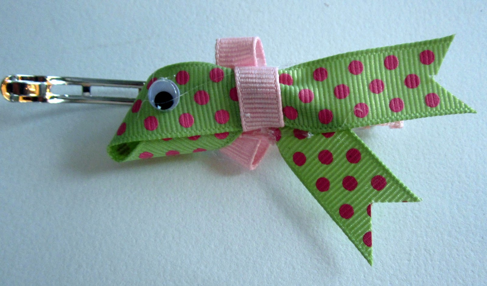 Sweet Magnolia Way Pinterest Challenge A Ribbon Fish Hair clip