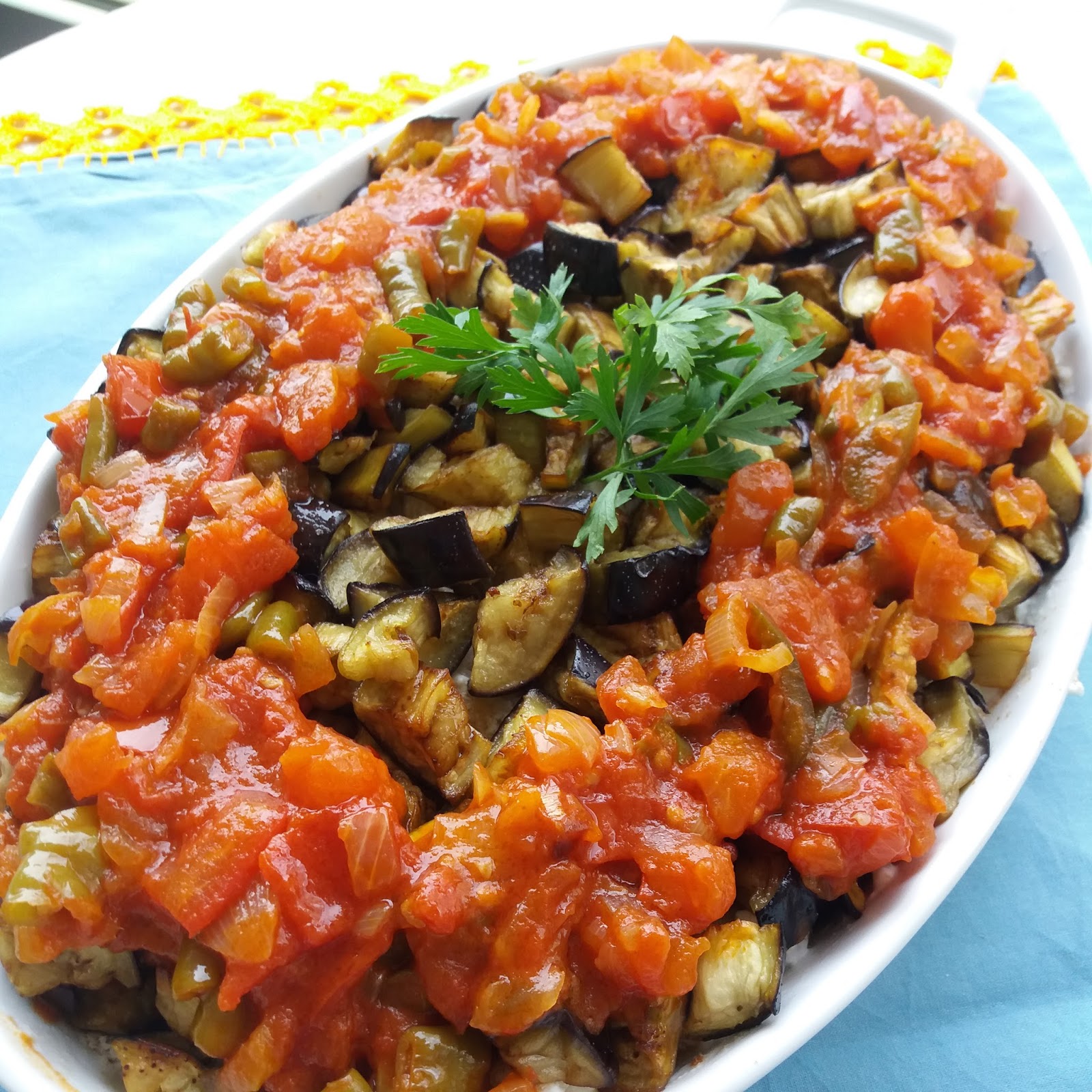 saniyesultan: SOSLU PATLICAN SALATASI
