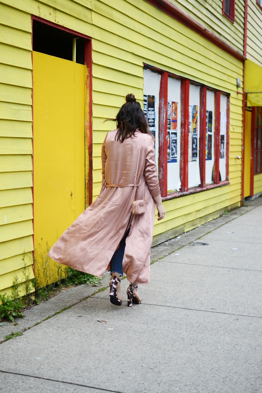 Rose duster coat levis wedgie jeans Le Chateau floral heeled sandals outfit vancouver blogger