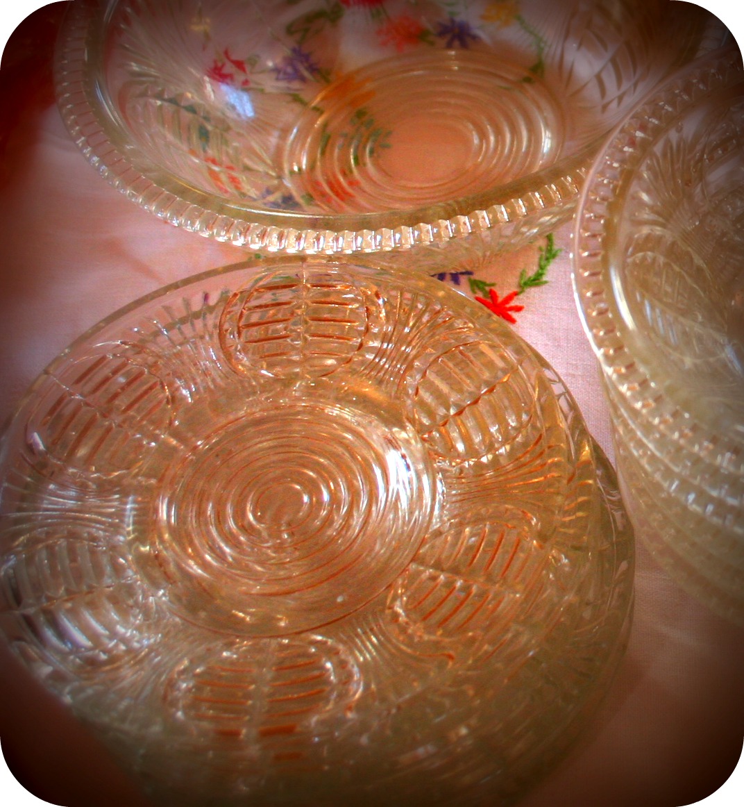 Fancy Vintage Pretty Pink Vintage Glass Bowls,