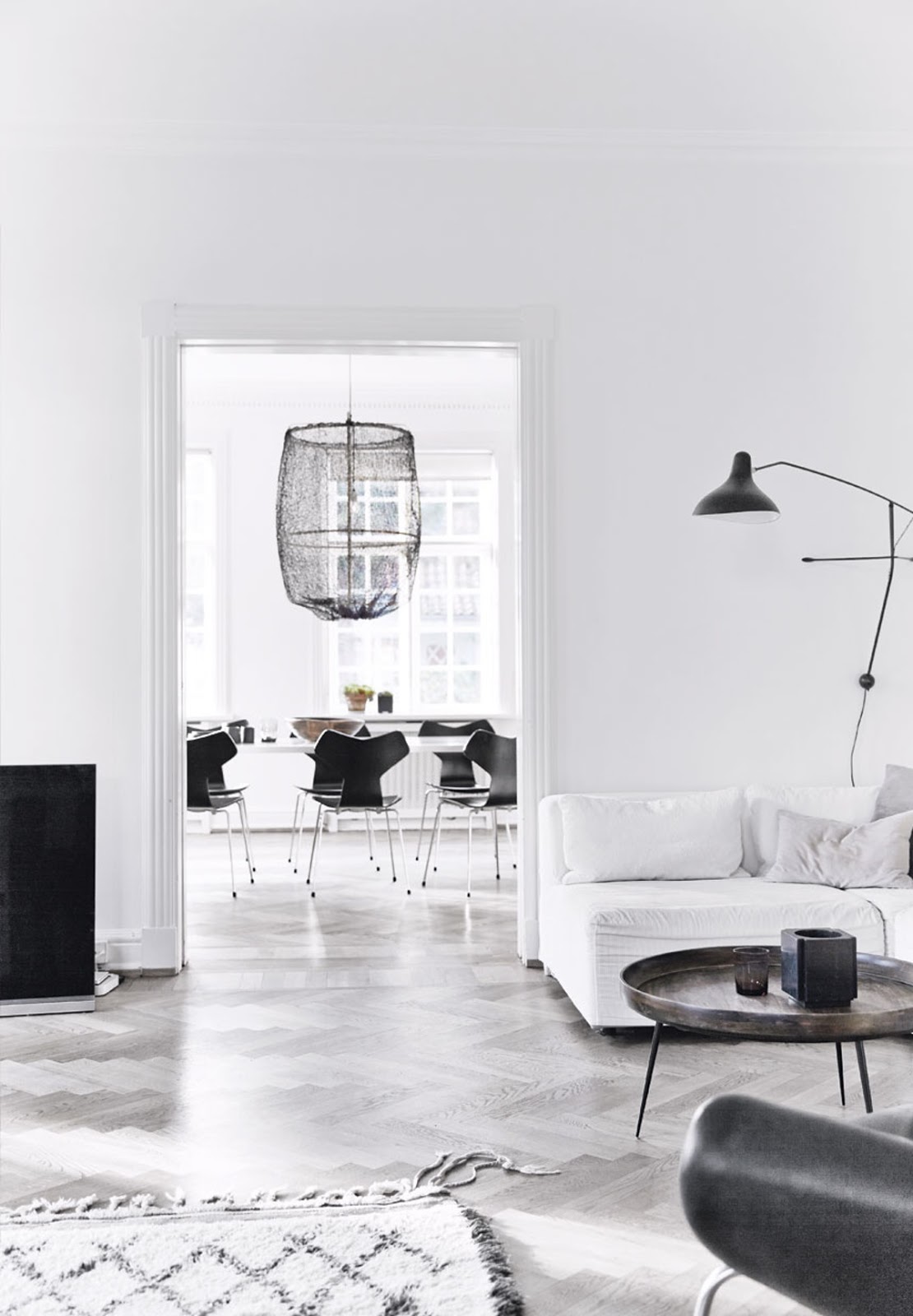 Decordemon: hanne berzant's stylish villa in denmark