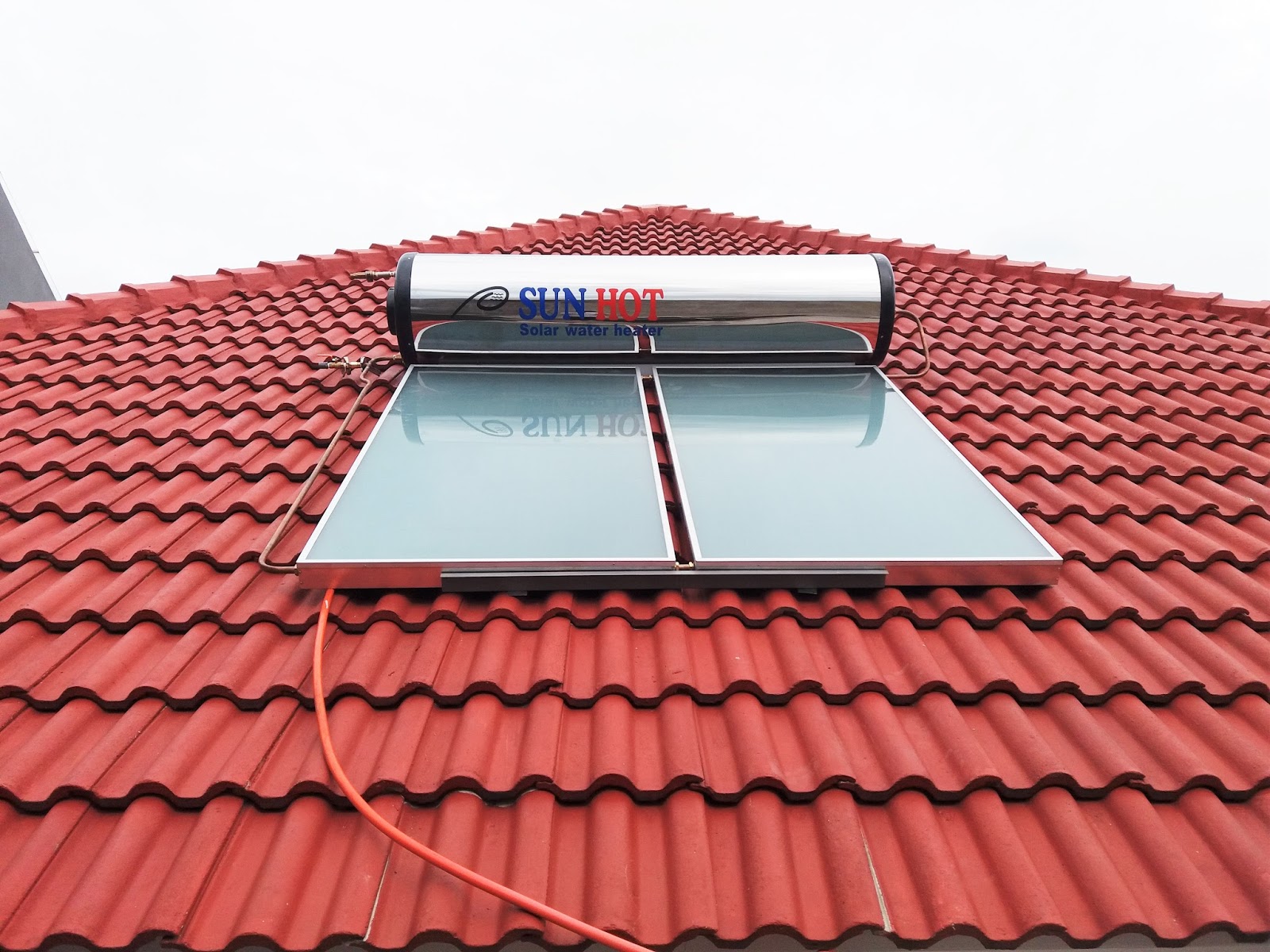 jual dan pasang water heater tenaga surya merk sun hot