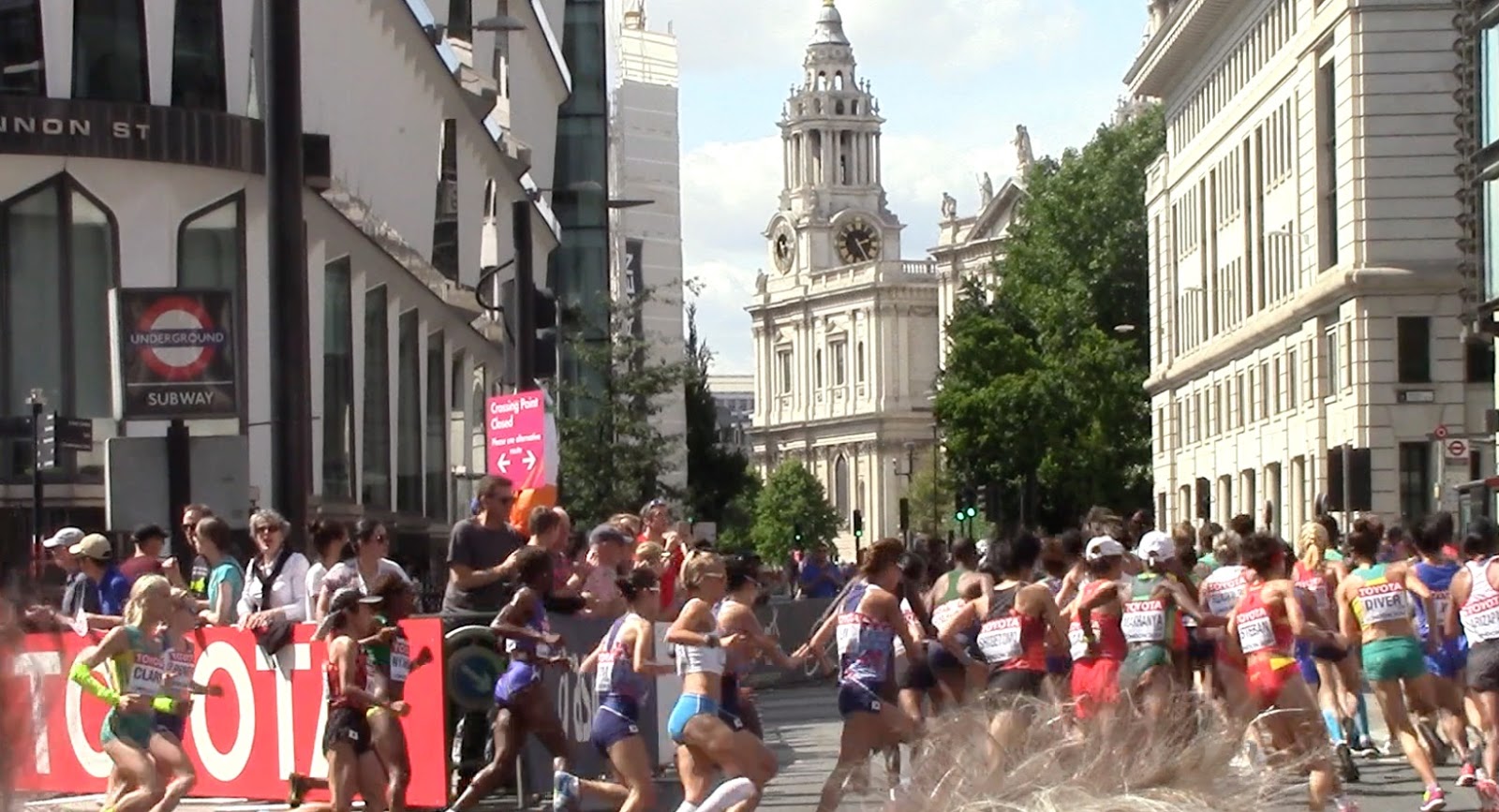 日本と世界のマラソン 2017世界陸上ロンドン大会 男女マラソン 結果 （ラップタイム） 写真