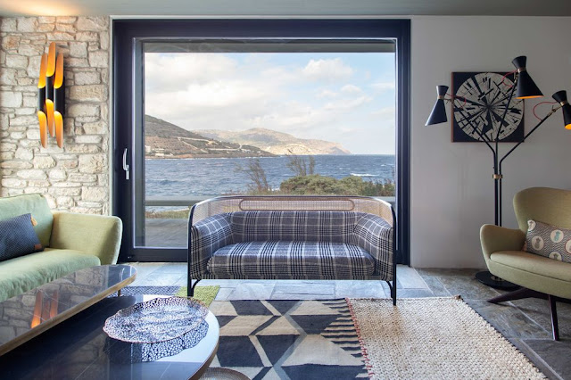 A house in Greece with Mediterranean essence