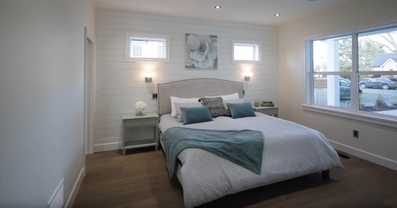 10 Photos vs. 860 Victoria Avenue | South Oak Bay - High End Home & Interior Design Video Tour 10 Photos vs. 860 Victoria Avenue | South Oak Bay - High End Home & Interior Design Video Tour
