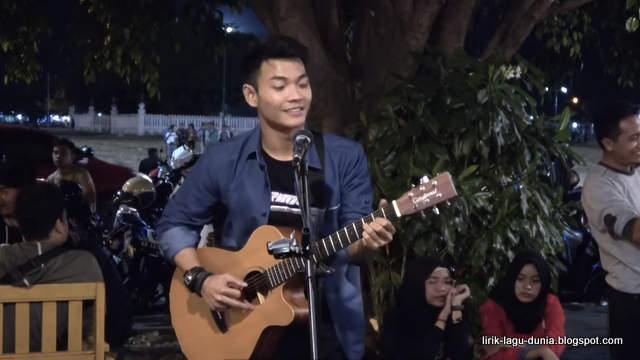Lirik Lagu Tri Suaka Aku Rela Lirik Lagu Dunia