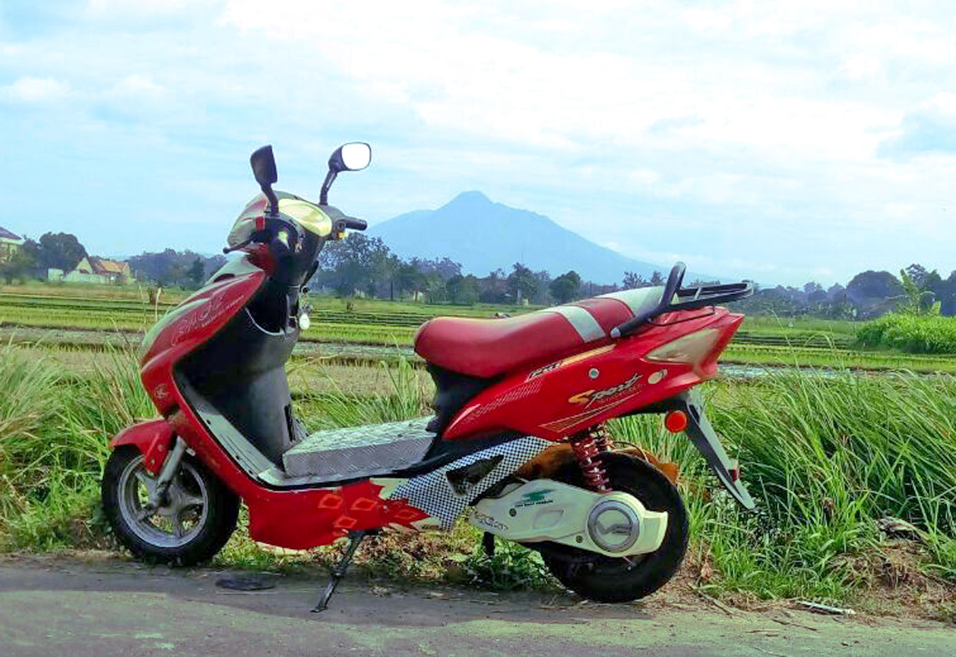 Konsep Sepeda Motor Listrik Go Green