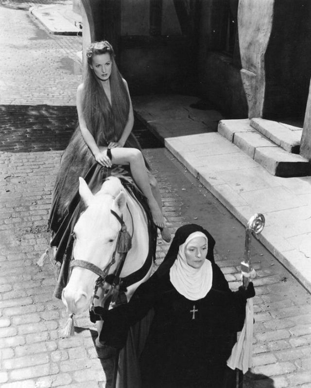 La mítica escena de Maureen O’Hara desnuda a caballo en "Lady Godiva&q...