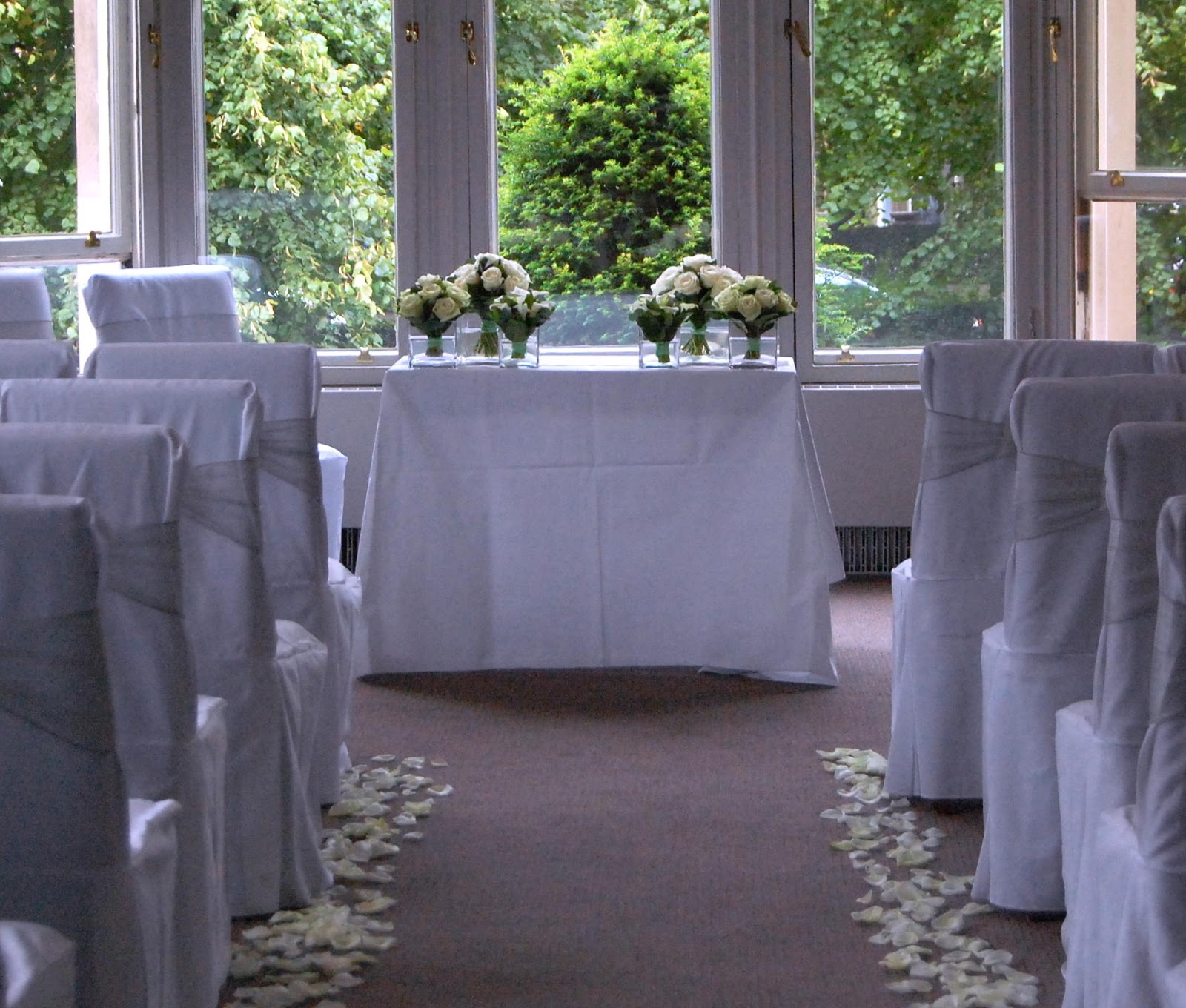 Mood Flowers Classic Whites and Greens