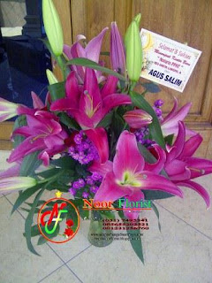 Bunga Mawar + Lily(Bouquet) - Toko Bunga Surabaya Kayoon