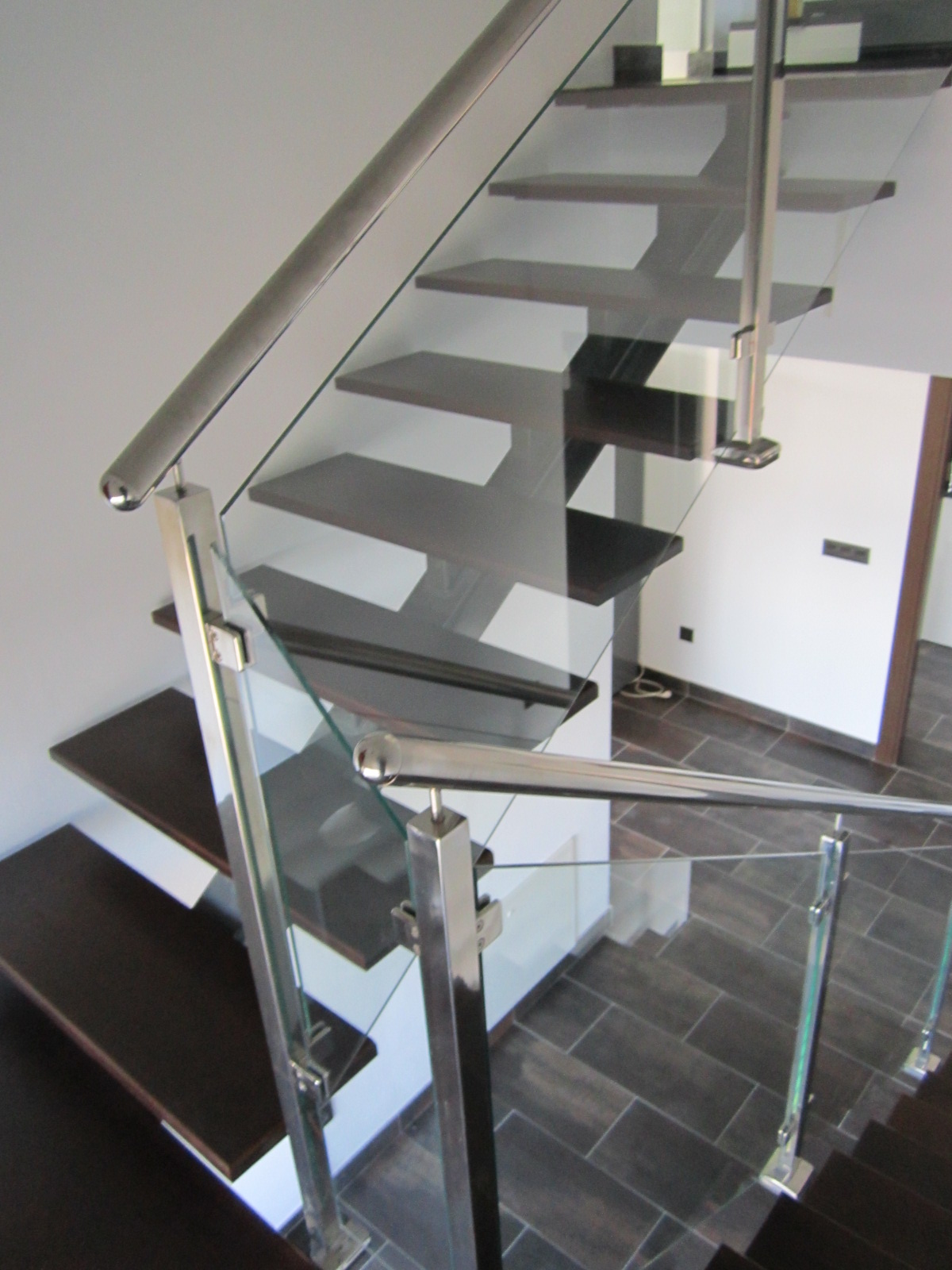 NORBEL CARPINTERIA METÄLICA Y ACERO INOXIDABLE: ESCALERA DE ESTRUCTURA