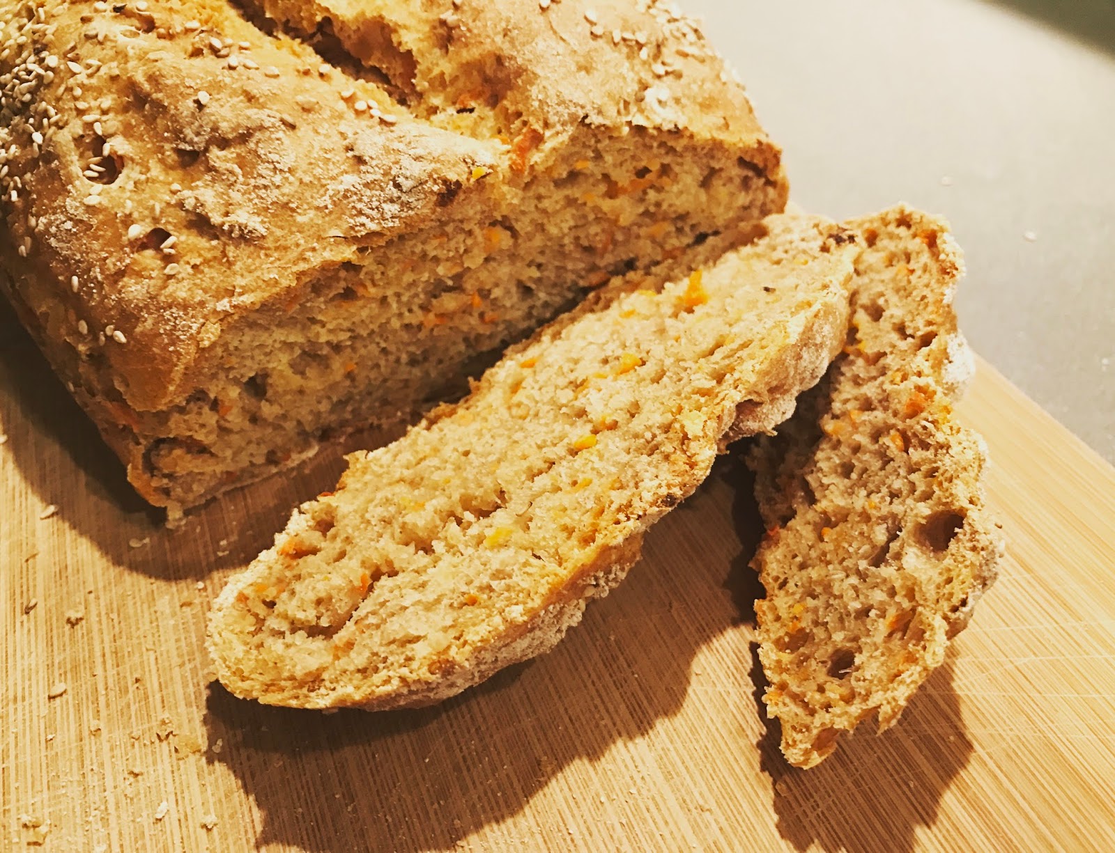 Lenes Brotblog: Möhren-Sesam-Brot
