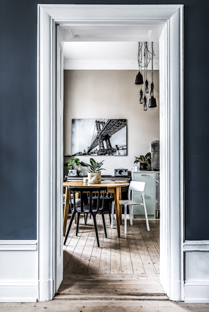 Photographer Henrik Nero’s nordic blue apartment