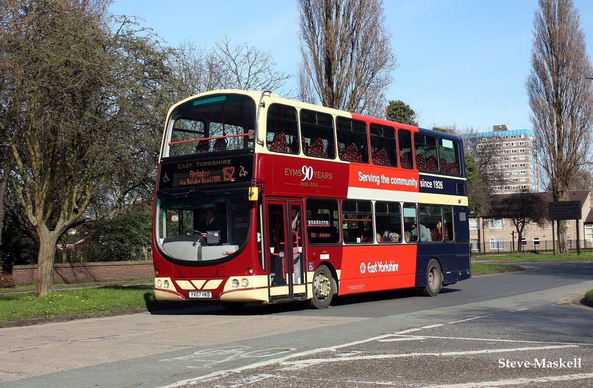 East Yorkshire Motor Services LET'S EXPLORE TRAVELING UNIVERSE