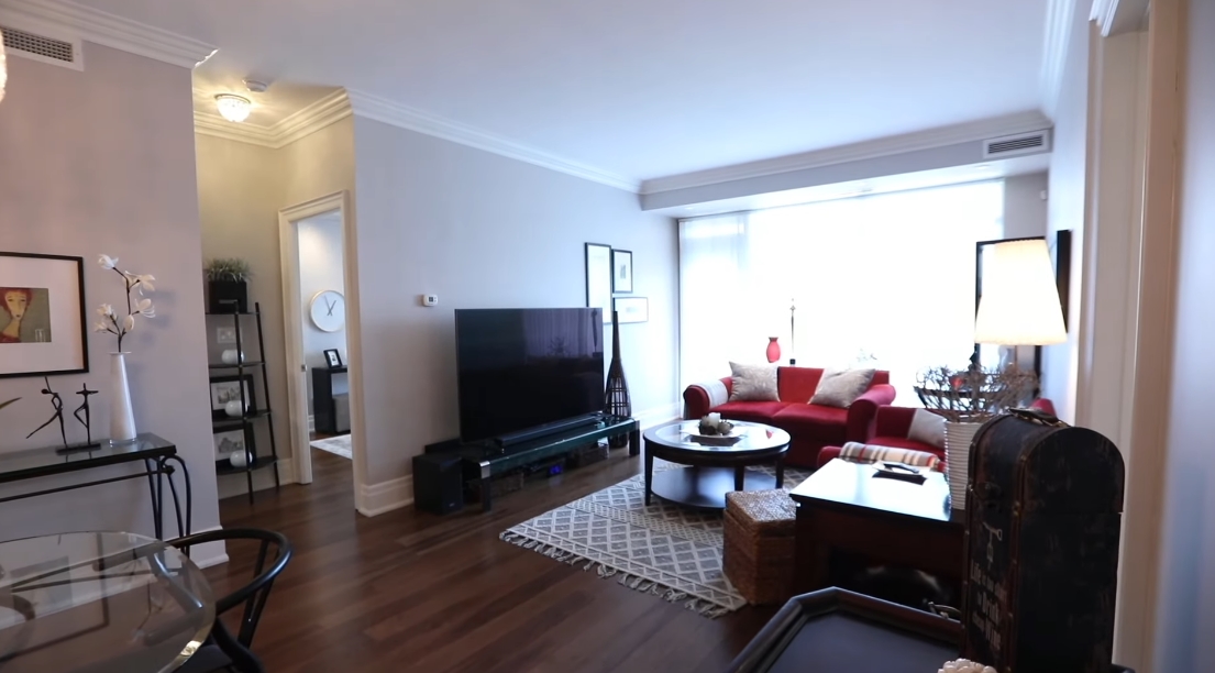 Tour 35 Baker Hill Blvd #305, Stouffville, ON vs. 15 Interior Design Photos