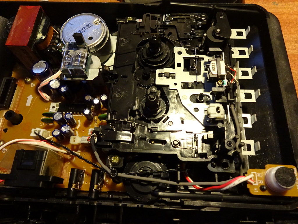 Stuff and Nonsense Cassette Player Hack! CV Pitch Control