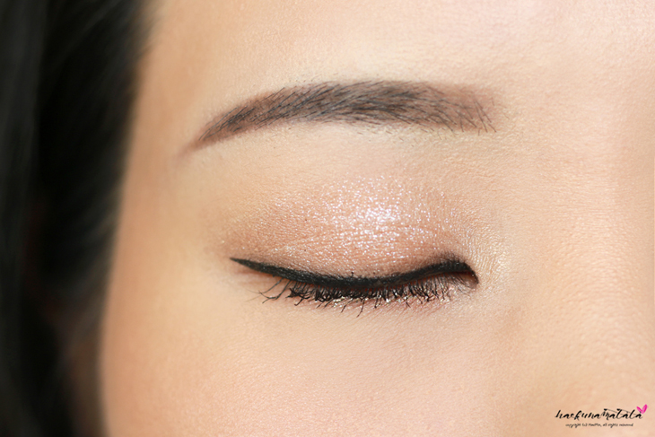 All About Glitter: Urban Decay Moondust Eyeshadow Space Cowboy Makeup Tutorial All About Glitter: Urban Decay Moondust Eyeshadow Space Cowboy Makeup Tutorial