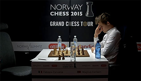 Le champion du monde d'échecs Magnus Carlsen débute le tournoi avec un affreux 0-2 - Photo © site officiel
