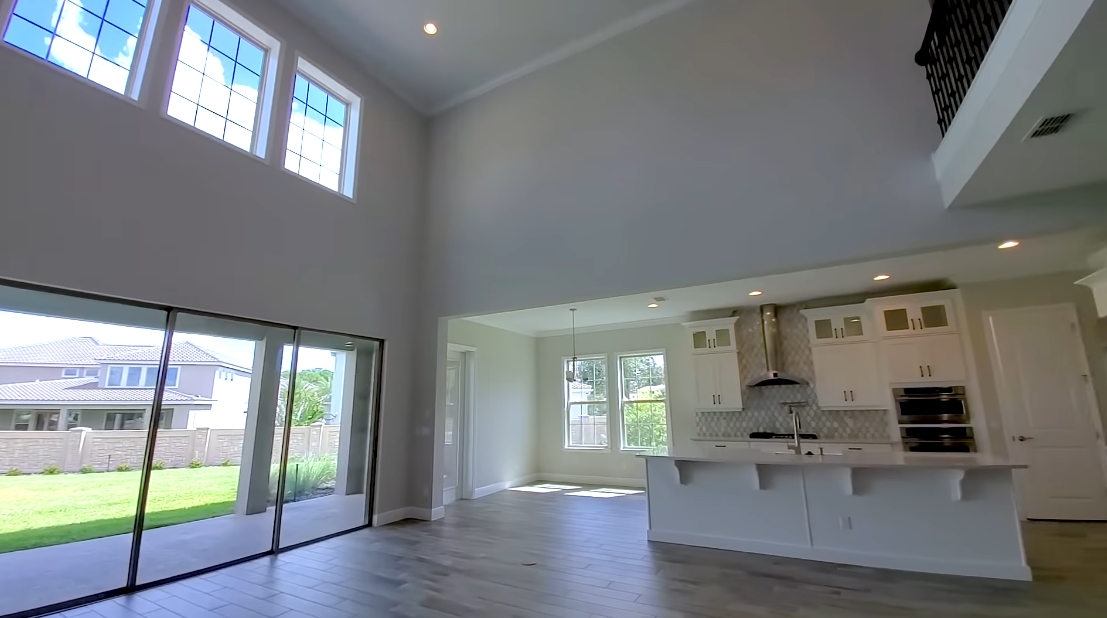 Tour Windermere, FL New Home vs. 22 Interior Design Photos