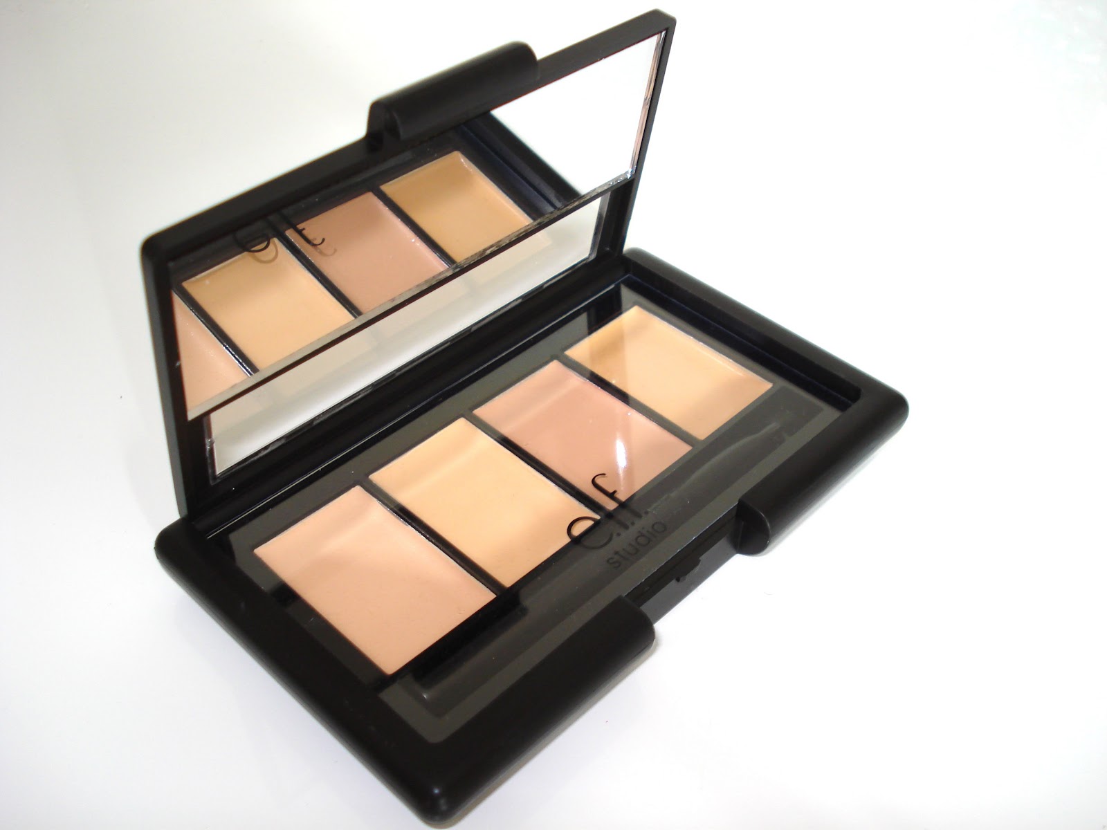 Car0liine ELF Eyes Lips Face