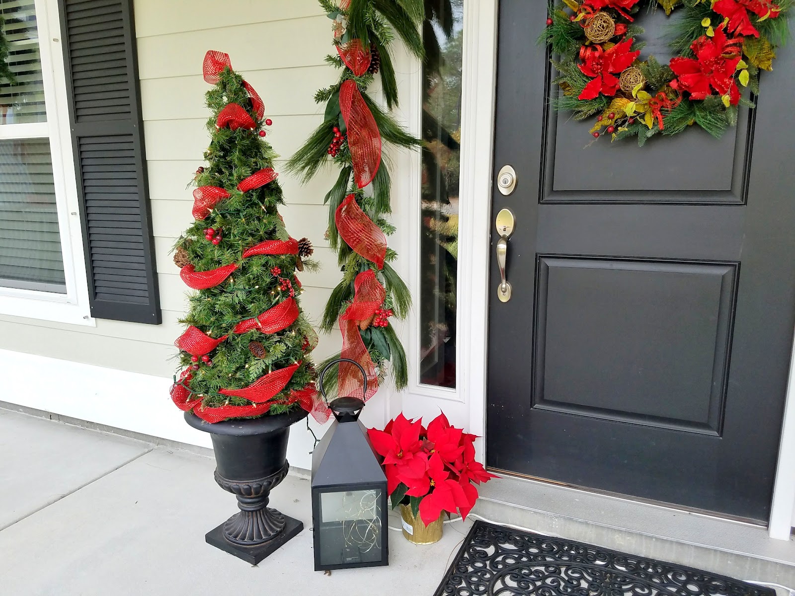 DIY Tomato Cage and Garland Topiary Christmas Trees Lucy Designs