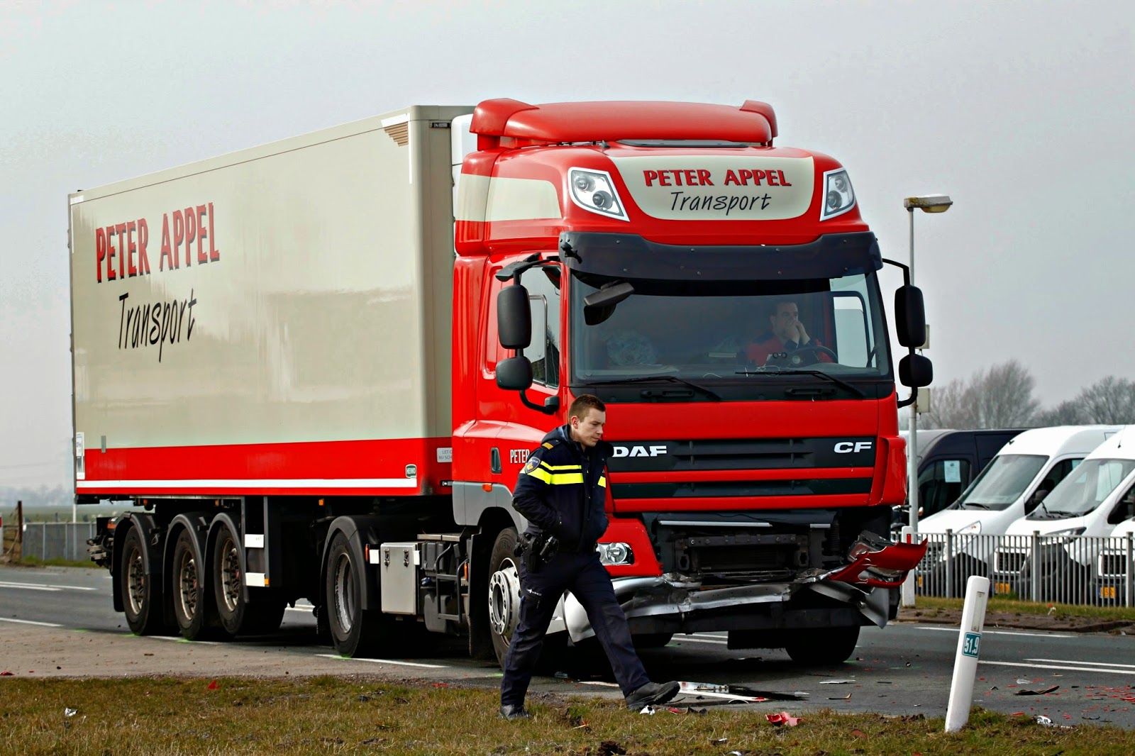 Hoe het kwam? Het kwam, en de ravage was groot aan de Friesestraatweg!!