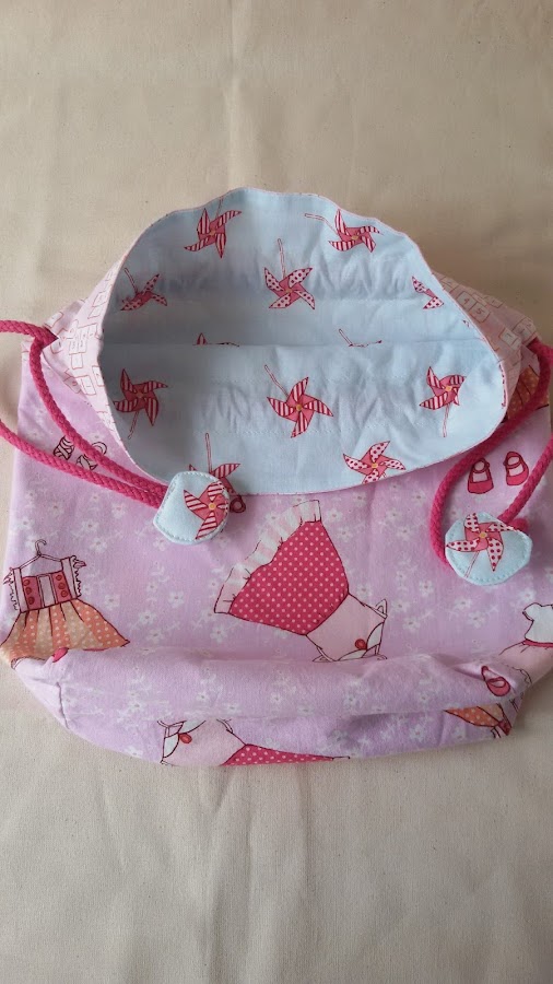 drawstring_bag_inside