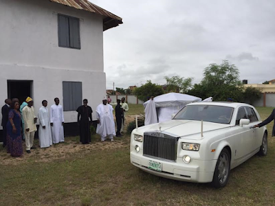 4 Photos: Ooni of Ife and his wife visit Badagry town in Lagos