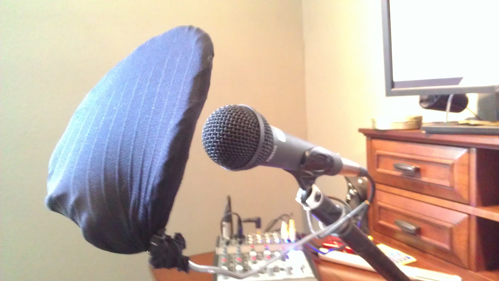 The Apathy Coalition DIY Desktop Mic Stand and Pop Filter