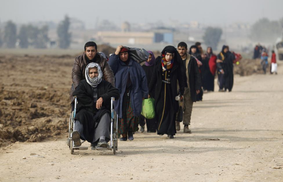 Driven By Hunger Iraqis Risk All To Flee Mosul Violence