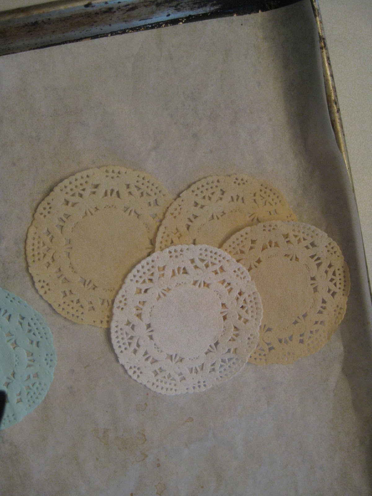 devoted2doilies-how-to-dye-doilies-the-easy-way-new-becomes-vintage