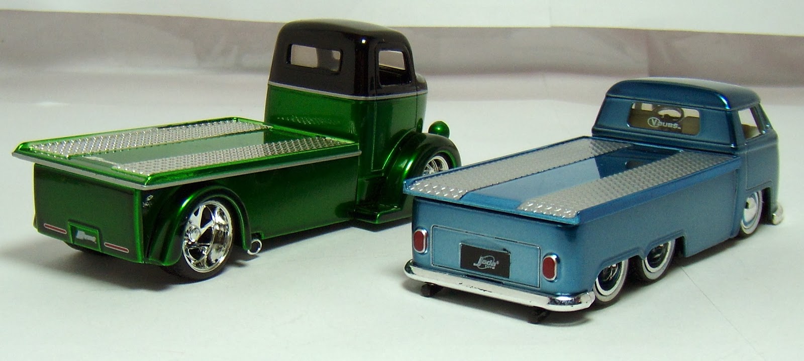 1 18 scale flatbed truck
