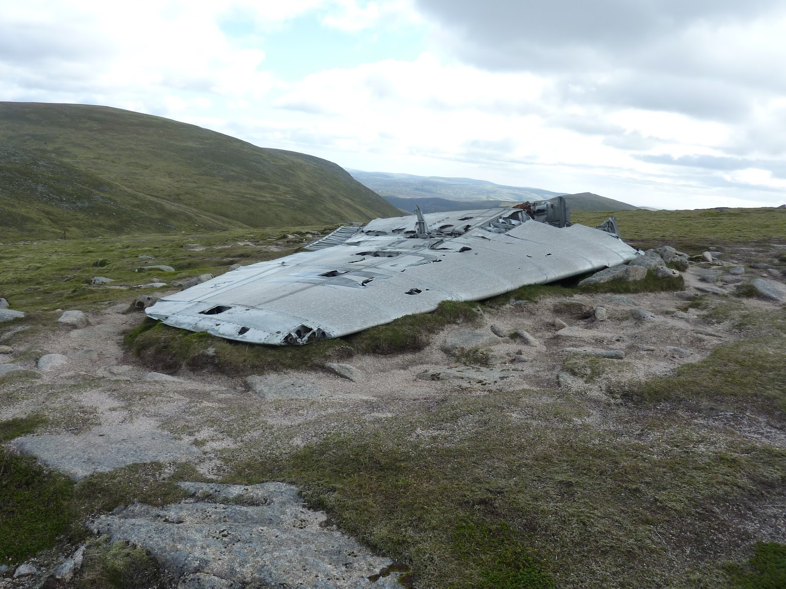Afoot in the Hills The loss of Canberra B.2 WJ615
